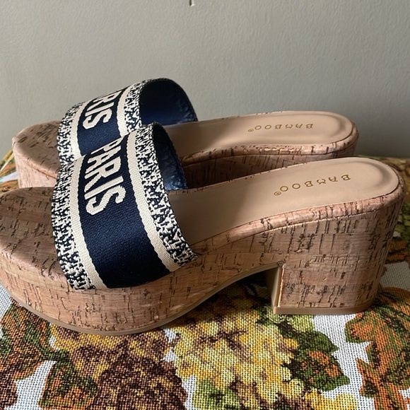 Bamboo Wedge Sandal Size 6 1/2 or 7 Brand New with Box - Picture 4 of 8